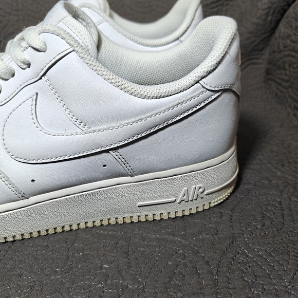 Nike Air Force 1 Low Top \'07 Triple White Light Sneakers Men\'s Size 10
